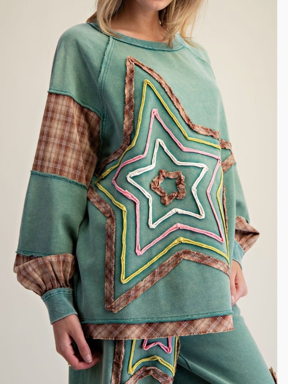 Easel Star Top - Picture 4 of 6